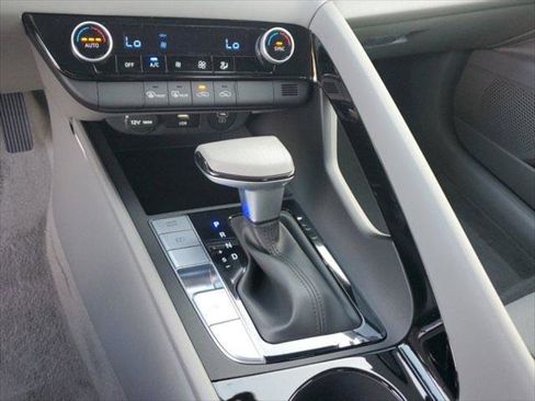 New 2024 Hyundai Elantra Blue image 12