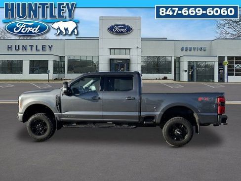 Used 2023 Ford F250 XLT w/ XLT Premium Package AWD/4WD image 7