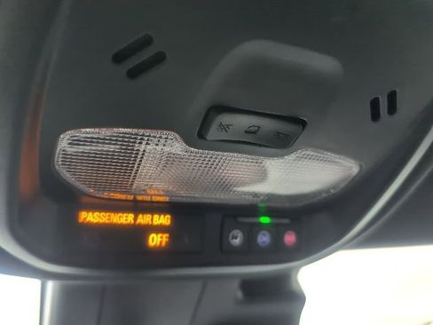 Certified 2024 Chevrolet Trax RS image 24