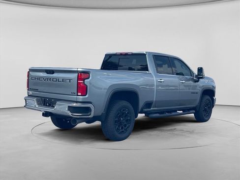 New 2026 Chevrolet Silverado 2500 LTZ w/ LTZ Premium Package AWD/4WD image 7