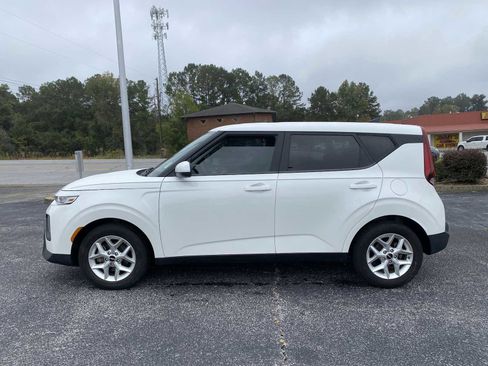 Used 2022 Kia Soul LX w/ Technology Package image 8