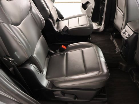 Used 2025 Ford Explorer Active w/ Active Comfort Package image 16