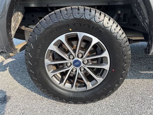 Used 2019 Ford F150 XLT w/ Equipment Group 302A Luxury AWD/4WD image 31