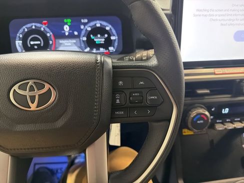 Used 2026 Toyota 4Runner TRD Off-Road Premium AWD/4WD image 27