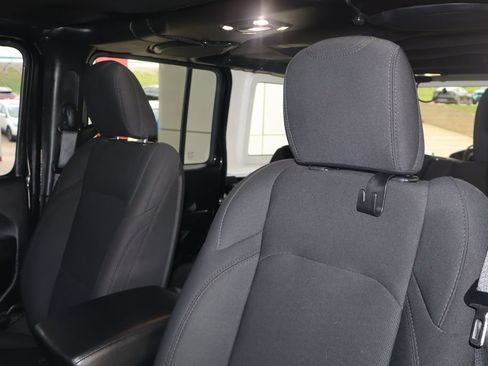 Used 2021 Jeep Wrangler Unlimited Sport AWD/4WD image 16