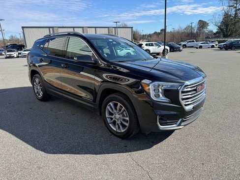Used 2024 GMC Terrain SLT image 9