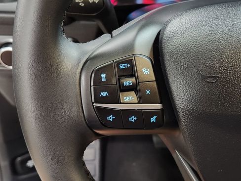 Used 2022 Ford Escape SE w/ SE Sport Appearance Package image 48