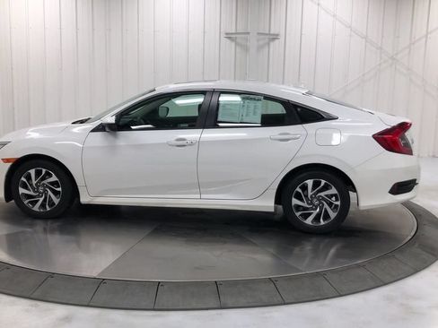 Used 2018 Honda Civic EX image 6