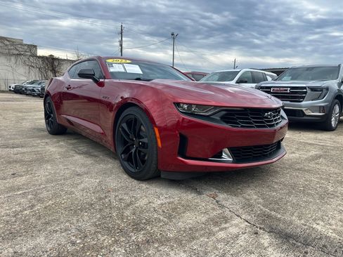 Used 2023 Chevrolet Camaro LT w/ RS Package image 2