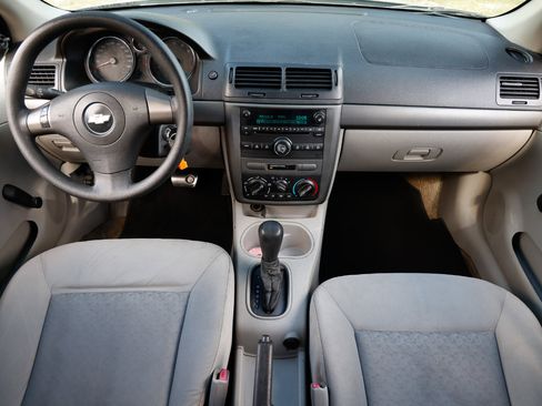 Used 2009 Chevrolet Cobalt LS w/ Protection Package image 2
