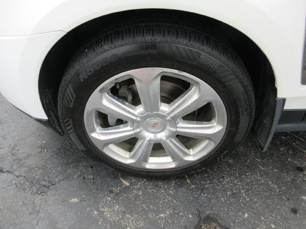 Certified 2016 Cadillac SRX Performance w/ Driver Awareness Package AWD/4WD image 15