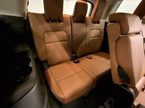 New 2025 Nissan Pathfinder Platinum w/ Lighting Package (N93) image 32