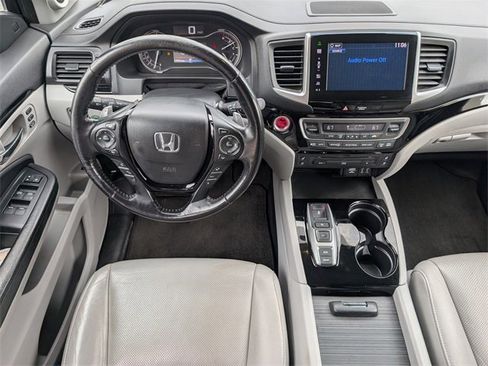 Used 2016 Honda Pilot Elite image 6
