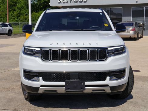 Used 2024 Jeep Wagoneer L Series II RWD image 21