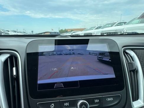 Used 2024 Chevrolet Malibu LT FWD image 16