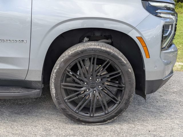 Used 2025 Chevrolet Suburban LS AWD/4WD image 12