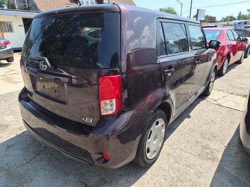 Used 2014 Scion xB image 3