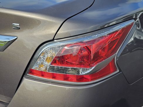 Used 2015 Nissan Altima 2.5 S w/ Power Driver Seat Package FWD image 9