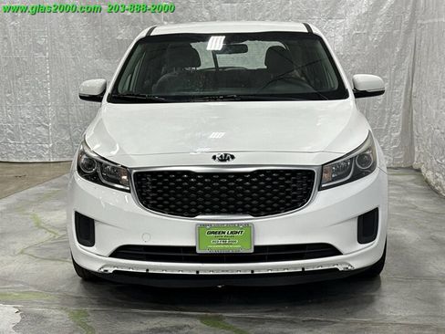 Used 2018 Kia Sedona L image 19