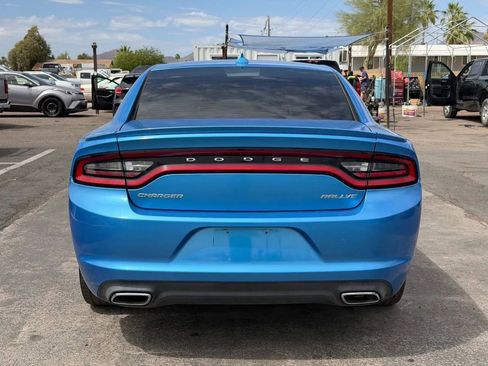 Used 2015 Dodge Charger SXT RWD image 7