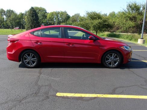 Used 2018 Hyundai Elantra SEL w/ Cargo Package FWD image 10