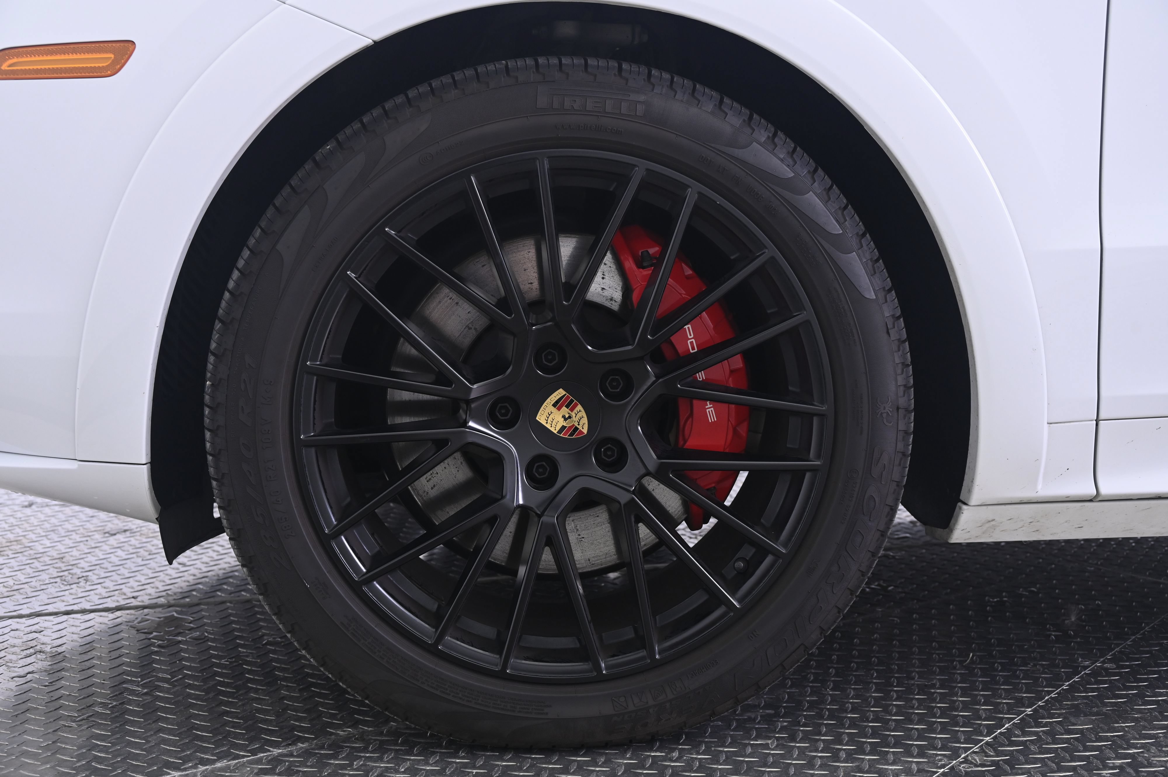 Certified 2023 Porsche Cayenne GTS AWD/4WD image 11
