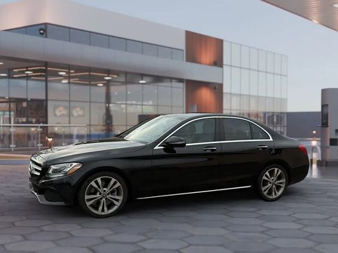Used 2018 Mercedes-Benz C 300 Sedan w/ Premium Package image 3