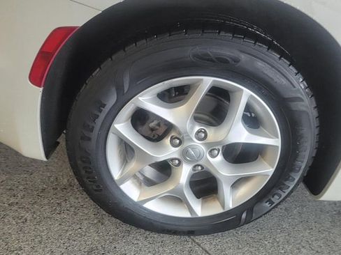 Used 2019 Chrysler Pacifica Touring-L Plus w/ Advanced Safetytec Group image 7