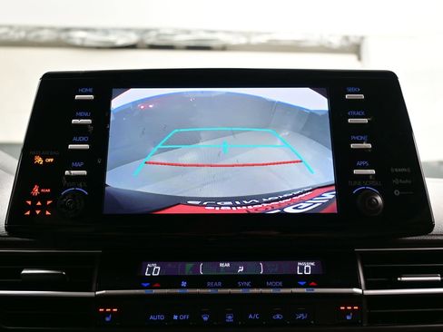 Used 2022 Toyota Sienna XLE FWD image 20