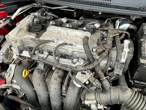 Used 2021 Toyota Corolla LE FWD image 27
