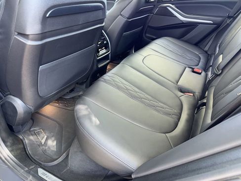 Used 2022 BMW X5 M50i w/ Executive Package image 27