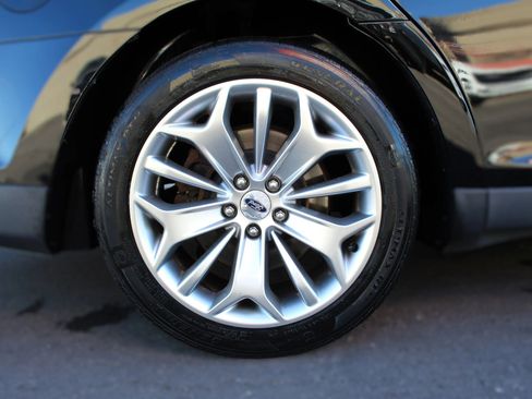 Used 2016 Ford Taurus Limited image 6