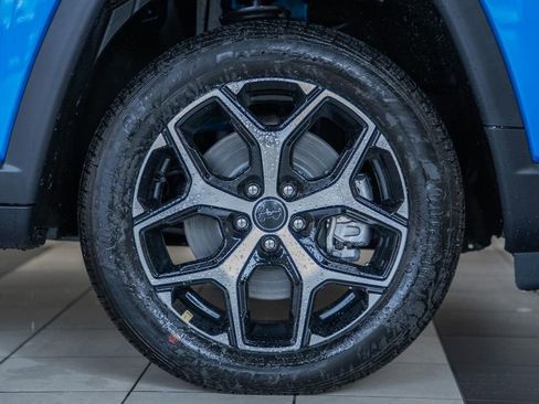 New 2026 Jeep Compass Limited image 18