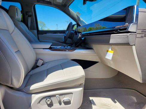 New 2026 Cadillac Escalade Platinum Sport AWD/4WD image 9