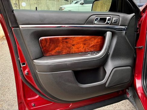 Used 2016 Lincoln MKS w/ Equipment Group 101A image 21