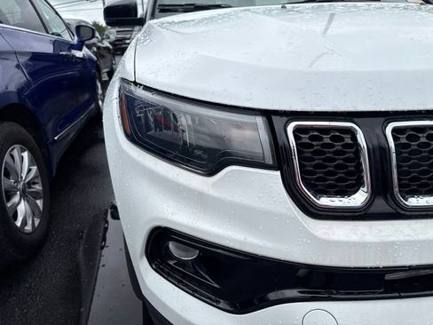 Used 2023 Jeep Compass Limited w/ Elite Group AWD/4WD image 8