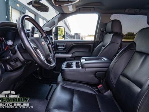 Used 2015 Chevrolet Silverado 2500 LT w/ LT Convenience Package AWD/4WD image 18