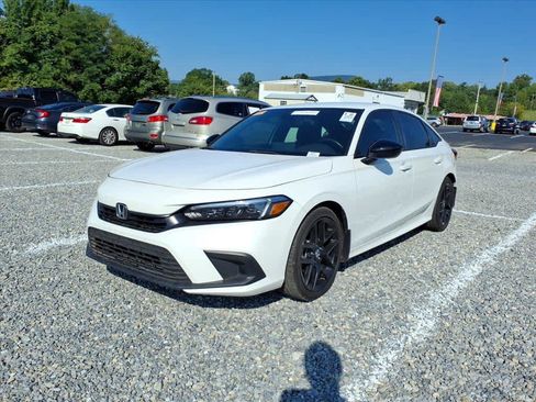 Used 2023 Honda Civic Sport image 2