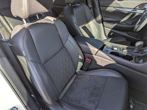 Used 2023 Nissan Maxima SR w/ Sport Mat Group image 31