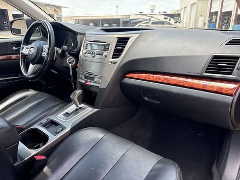 Used 2011 Subaru Legacy 2.5i Limited w/ Interior Illumination Pkg AWD/4WD image 27