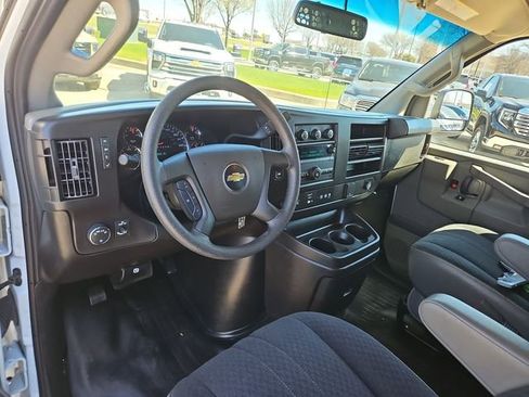 Used 2024 Chevrolet Express 2500 Work Van 3D Cargo Van w/ Driver Convenience Package image 10