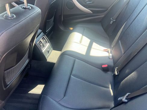 Used 2018 BMW 320i Sedan image 9
