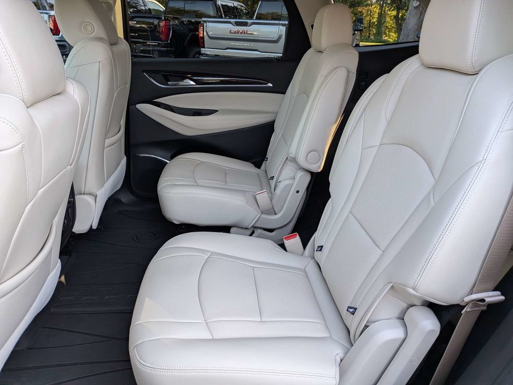 Used 2023 Buick Enclave Essence w/ Experience Buick Package FWD image 15