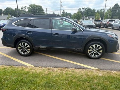 Used 2024 Subaru Outback Limited AWD/4WD image 4
