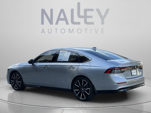 Used 2023 Honda Accord Touring image 3