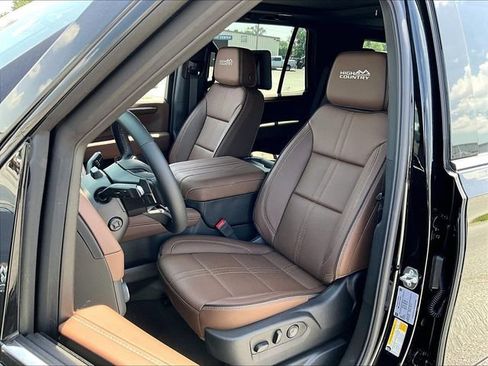 New 2026 Chevrolet Tahoe High Country AWD/4WD image 10