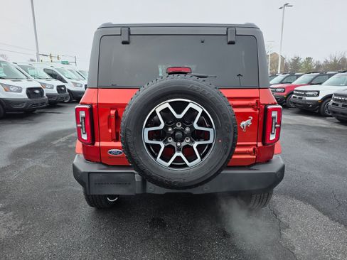 Used 2022 Ford Bronco Outer Banks image 4