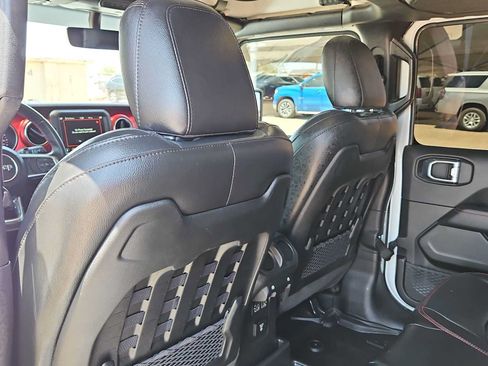 Used 2022 Jeep Wrangler Unlimited Rubicon w/ LED Lighting Group AWD/4WD image 16