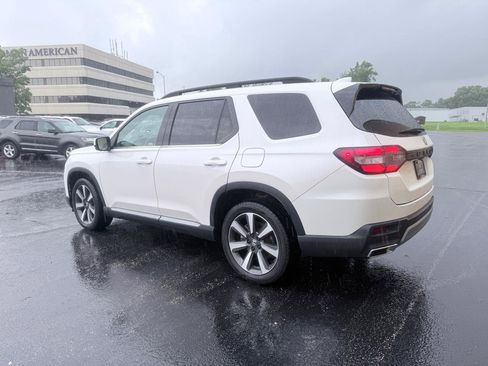 Used 2023 Honda Pilot Elite image 3