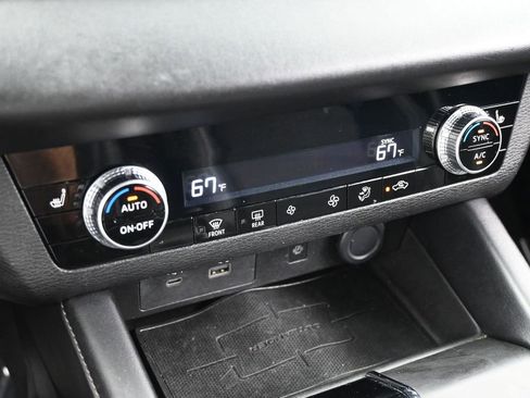 Used 2022 Mitsubishi Outlander SE image 25